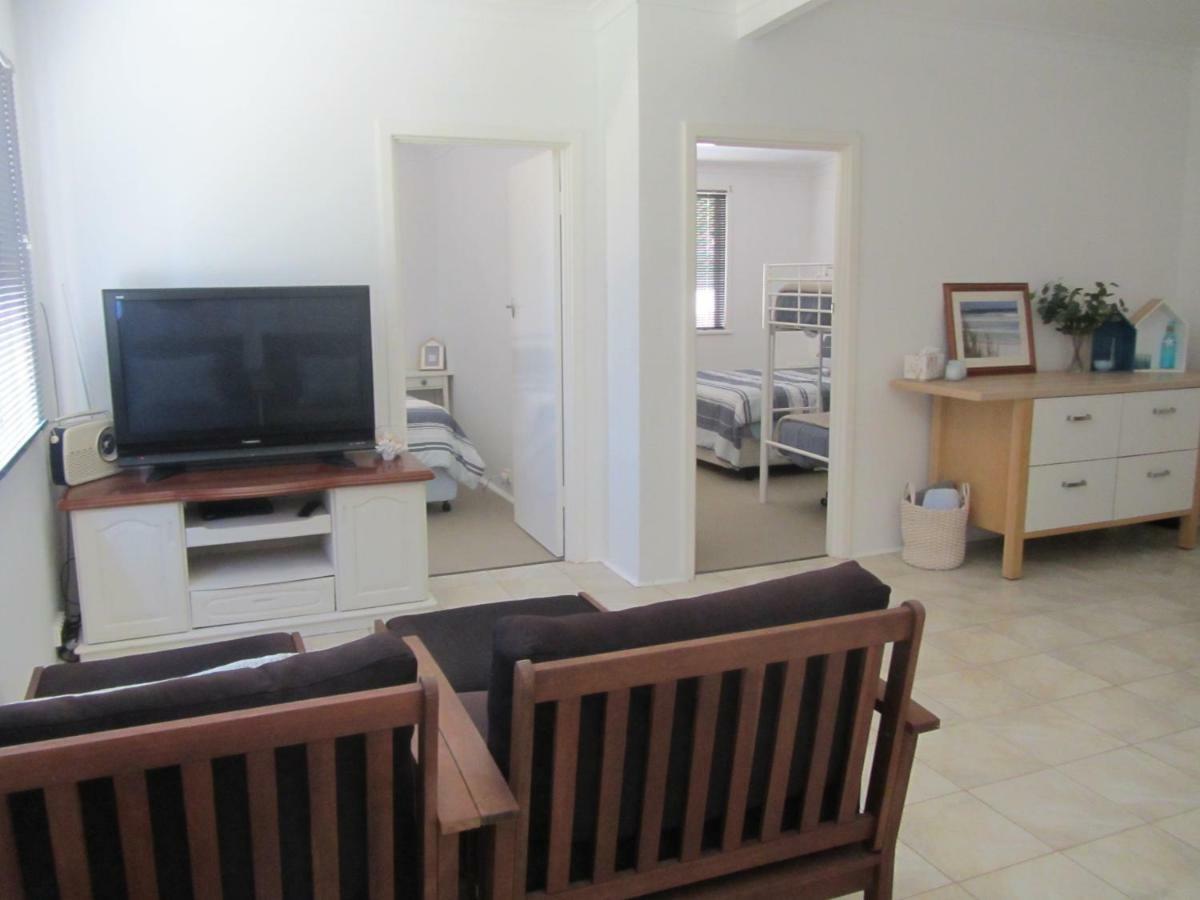 Salty Shack Lancelin- Two Bedroom Bagian luar foto